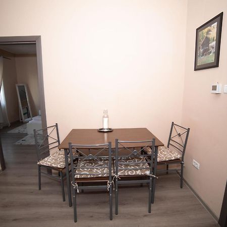 Milan House Apartment Arad Exterior photo