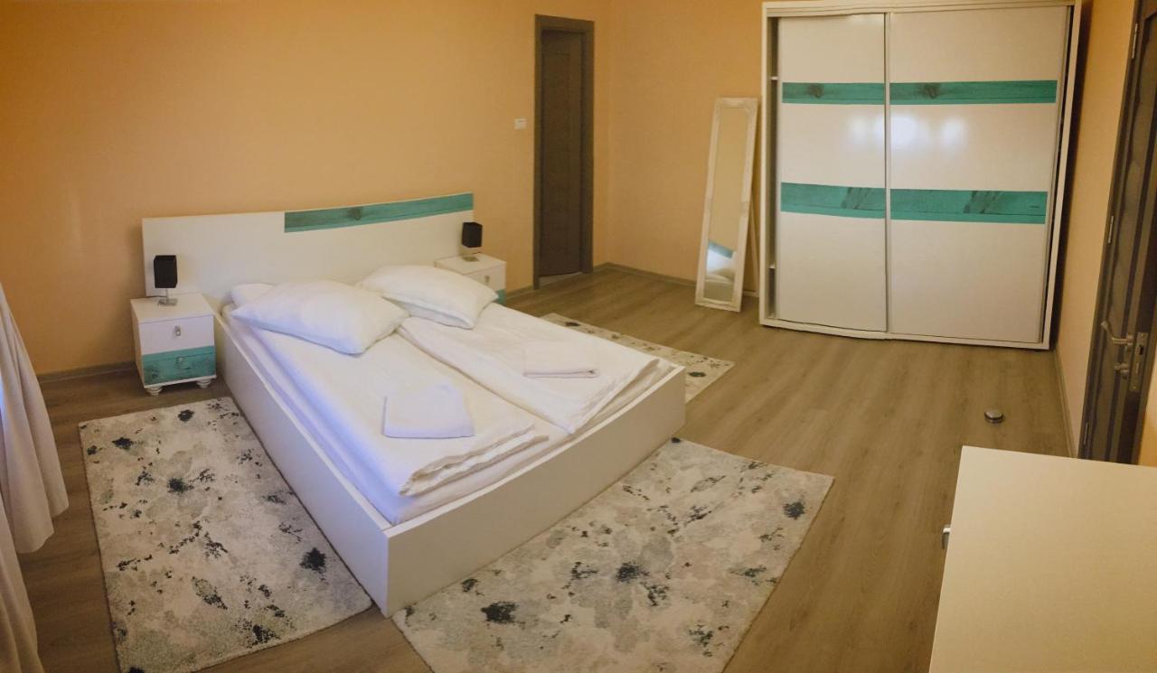 Milan House Apartment Arad Exterior photo