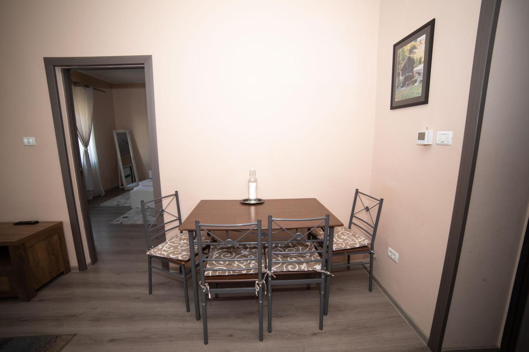 Milan House Apartment Arad Exterior photo